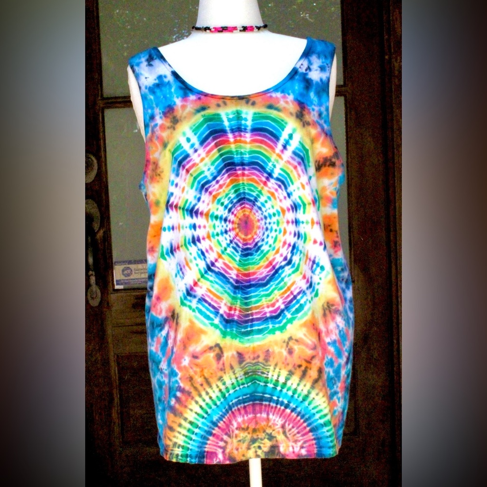 Tie dye tank top comfort color size large hand dyed NWT
